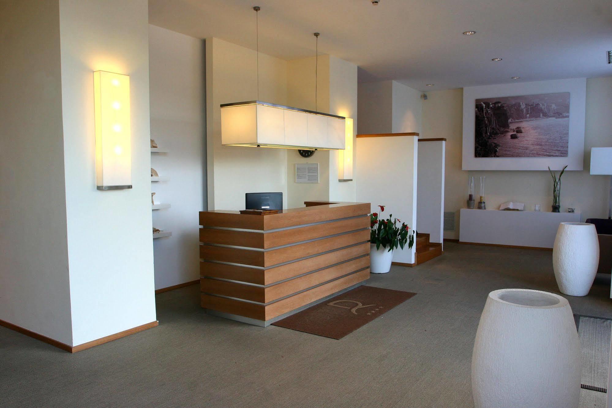 Rota Suites Соренто Екстериор снимка